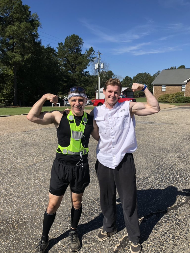 lackey_chad's tweet photo. 4 legs down and hoosier/boatshow showing off for ladies @StephenBoatman1 @F3Hoosier https://t.co/TrkaEegoo2
