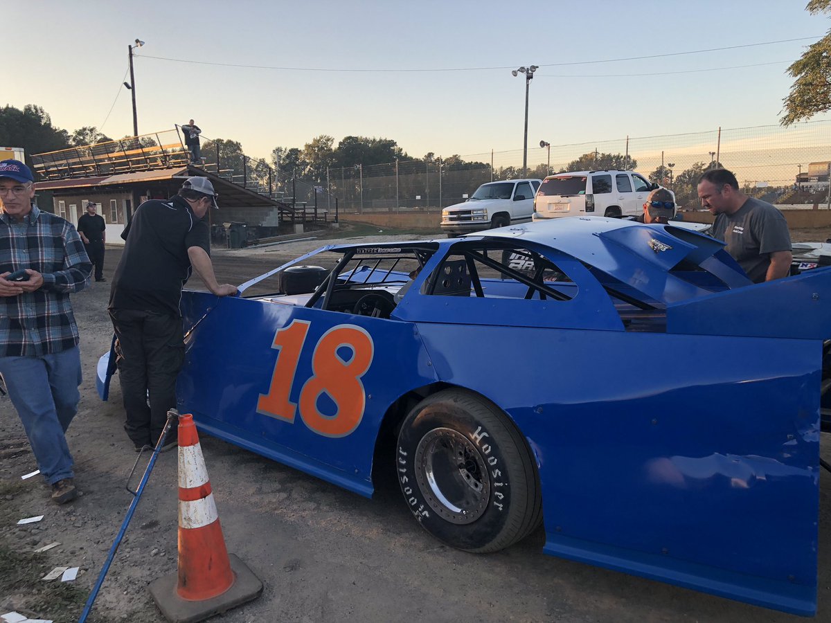 FuelLateModels's tweet photo. Cody Wright works thru tech here at @countylinenc for tomorrow’s $5000 FUEL Late Models Race. #FuelUpIn2018 #RaceForTheKids https://t.co/AjpDieK6f7