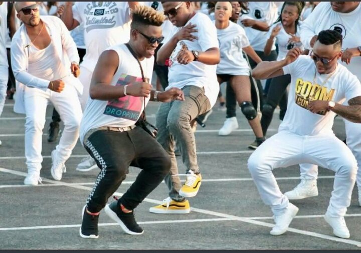 fawaz_gee's tweet photo. When #futm students heard #DJ Abba is coming #FutmxVsAbu https://t.co/98CRVszQ7f