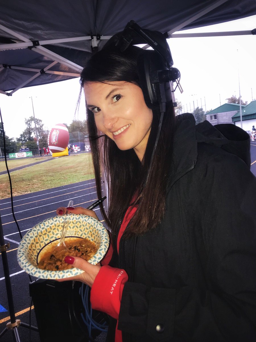 AndreaAshNews's tweet photo. It’s chilly brrrrr
#HSGameTime @WHAS11 https://t.co/EtO9SsMDij