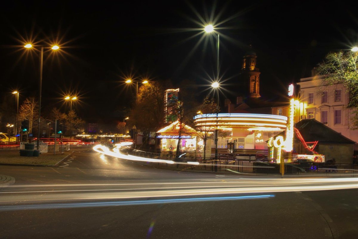 BecciSmith85's tweet image. #michaelmasfair #banburyfair #lightstreaming #mycanon #photography #nightshooters #beccismithphotography #photographer #photo #canon