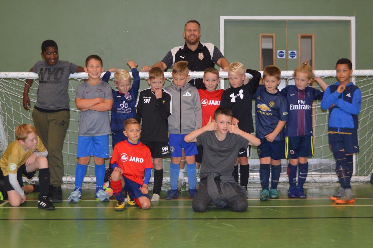 EnfieldTowneja's tweet photo. Thank you Steve @PremierFutsal1 great session with the boys learning  and having fun all the boys really enjoyed your session #Premierfutsal #fun #futsal #learning #Colts https://t.co/MTb3PqYRwo