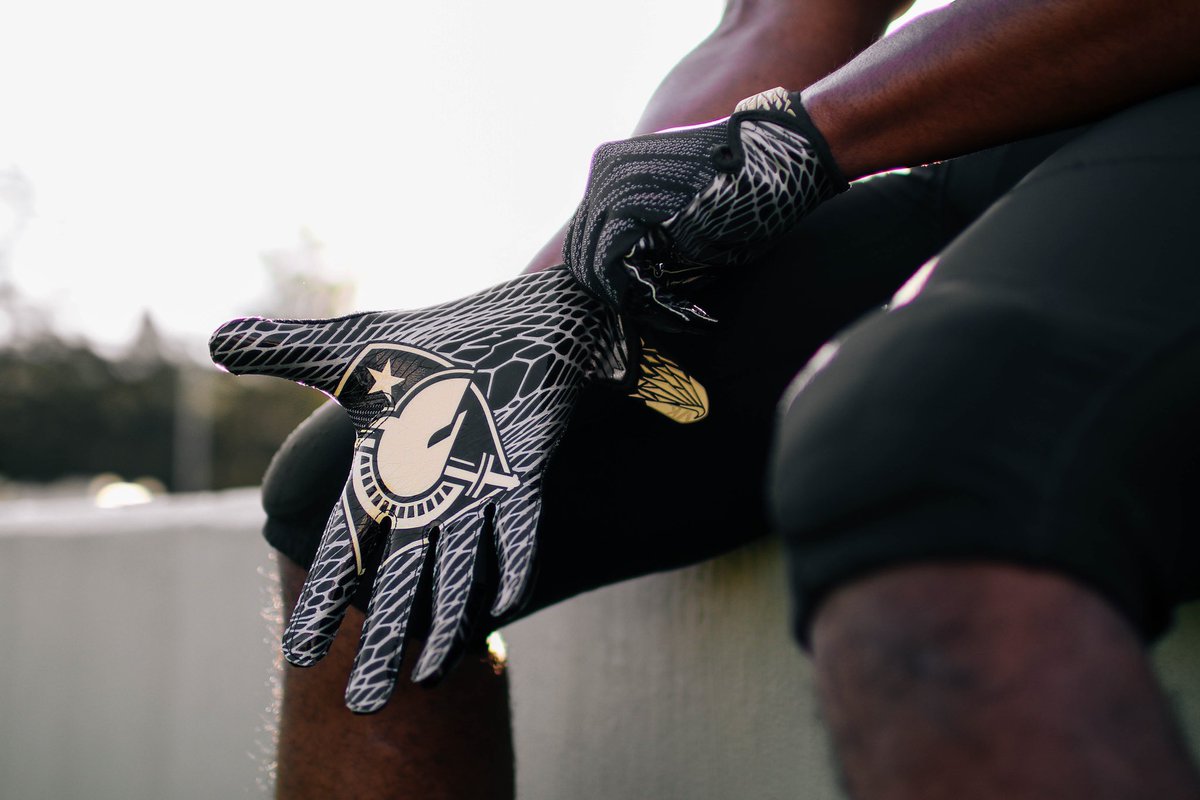 ArmyWP_Football's tweet photo. ICYMI: Tomorrow’s threads. 

#GoArmy https://t.co/VWawccpLoT