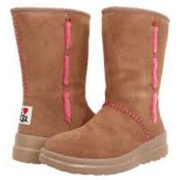 So good I had to share! Check out all the items I'm loving on @Poshmarkapp #poshmark #fashion #style<a href="/tag/fashion"class="tags"><span>#fashion</span></a><a href="/tag/shopmycloset"class="tags"><span>#shopmycloset</span></a><a href="/tag/style"class="tags"><span>#style</span></a><a href="/tag/justice"class="tags"><span>#justice</span></a><a href="/tag/ugg"class="tags"><span>#ugg</span></a><a href="/tag/asos"class="tags"><span>#asos</span></a>