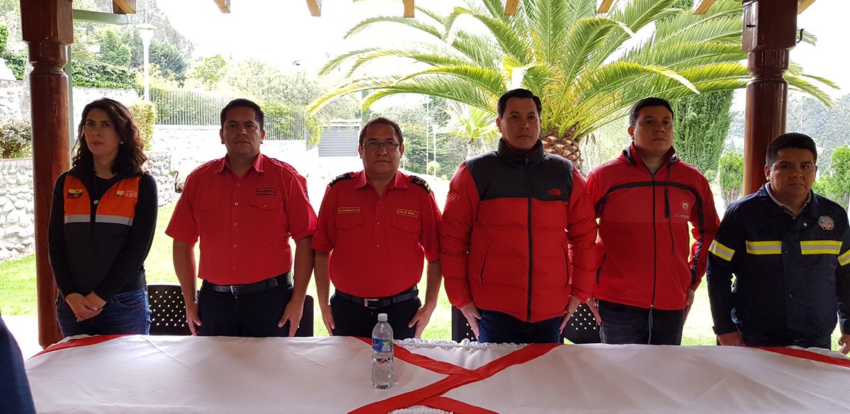 Hoy inauguramos en la Escuela de <a href="/Bomberos_Cuenca/">Bomberos Cuenca</a>, el Curso de Bombero Forestal dirigido a 26 bomberos de la provincia de Cañar y Loja