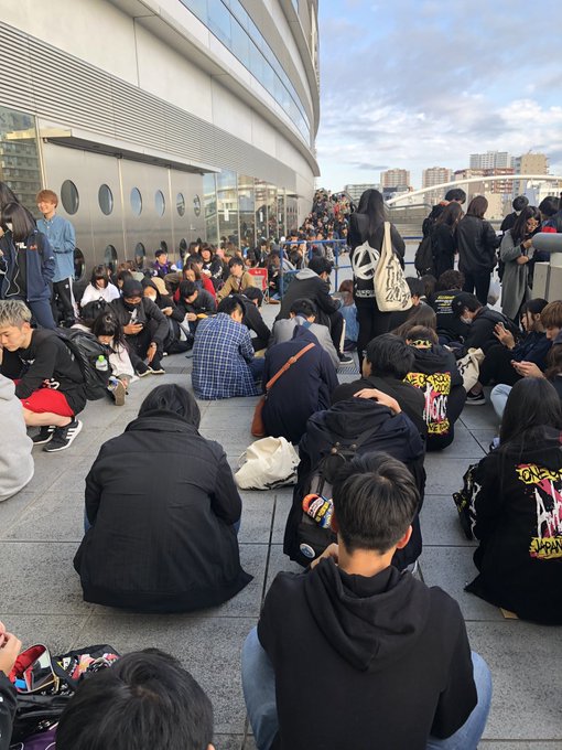 One Ok Rock グッズ列 Orchestra Japan Tour 18 さいたまスーパーアリーナ 現地の様子 まとめダネ One Ok Rock グッズ列 Orchestra Japan Tour 18 さいたまスーパーアリーナ 現地の様子 まとめダネ