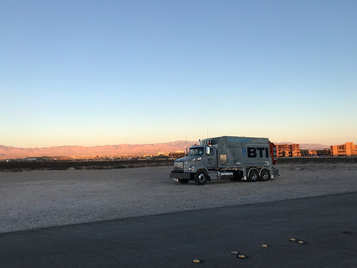 OxEquipment's tweet photo. We have returned from a site visit with one of our clients in California and snapped this beauty of a Dino Series truck which was added to their growing fleet. We love the graphics and look of these trucks! #SuctionExcavation #DigDry #DigSafe https://t.co/ftZA7RwCSR