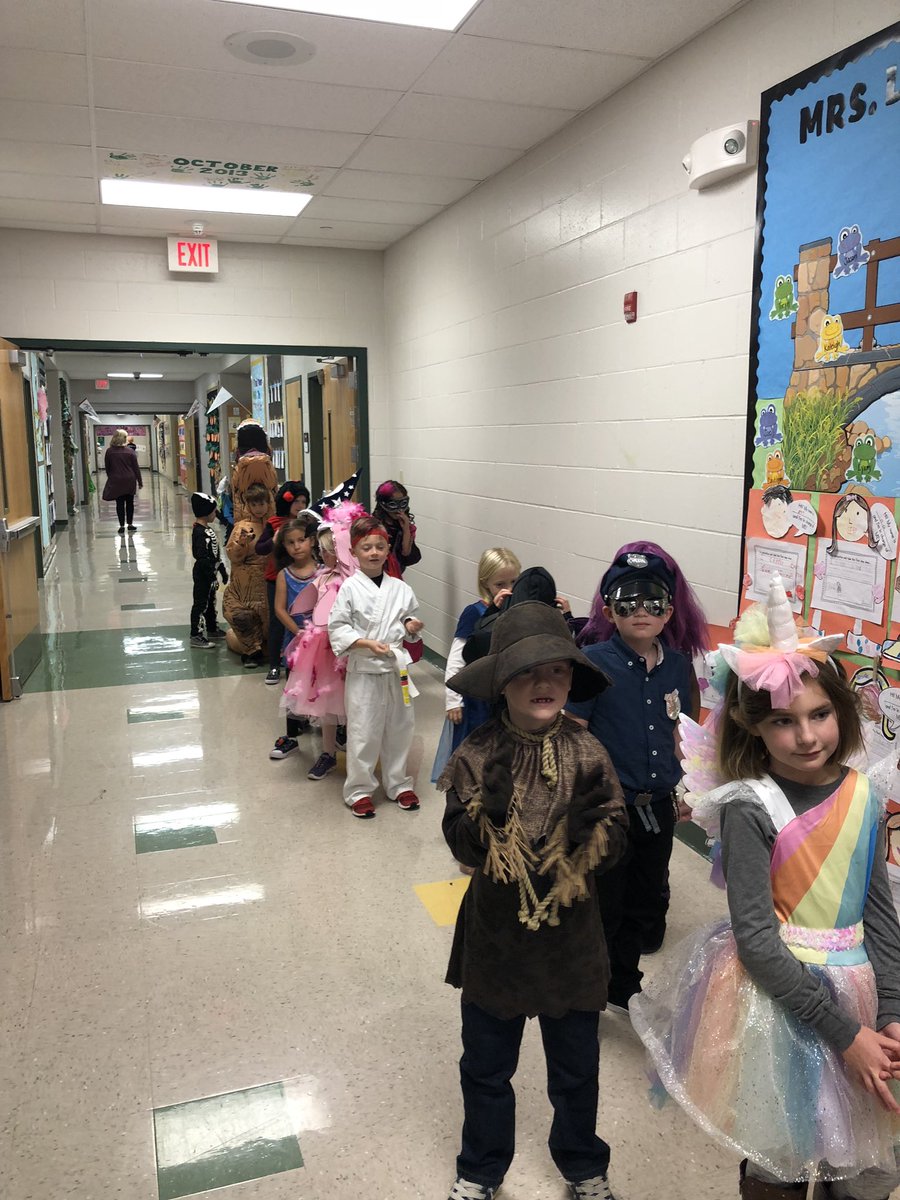 Cooperteachwsd's tweet image. Mrs Gervais class!!! #DUEleads