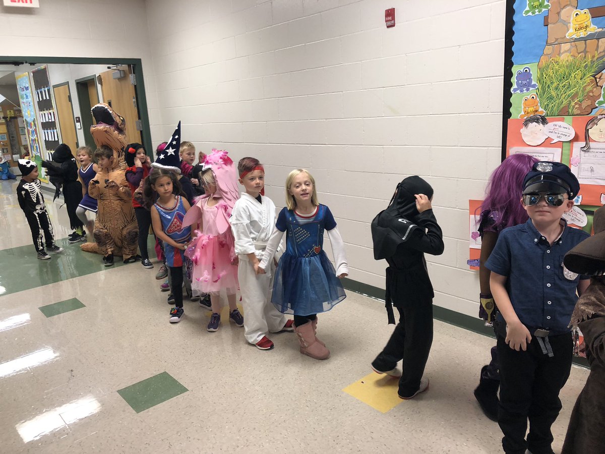 Cooperteachwsd's tweet image. Mrs Gervais class!!! #DUEleads