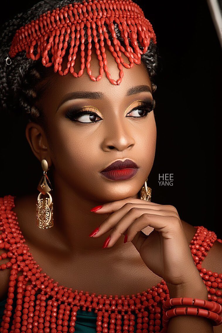 HeeyangD's tweet photo. Potrait bridal session with Ada @bellanaija  #bellanaija  #bellanaijaweddings #weddings #heeyangimagery #heeyang #saturday #bridal #traditional #beed https://t.co/VNRNMH5tnL