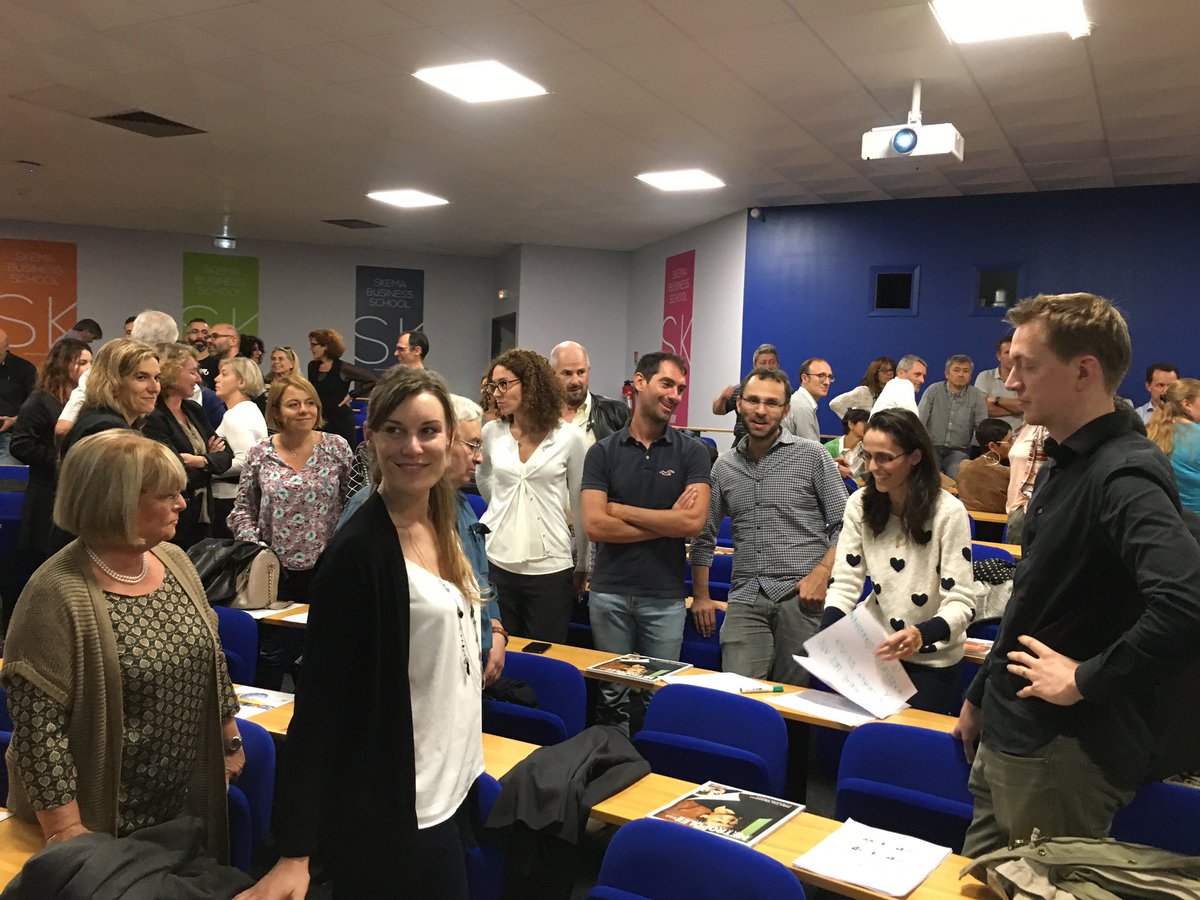 serena_b_orange's tweet photo. @pmifrance #pmicaz Atelier collaboratif pour le kick off de #PMI Côte d’Azur. On parle de green, NTIC, IA équipes délocalisées..plein d’idées d’events https://t.co/6evNKPPyLB