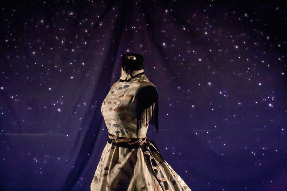 ON THE COVER: Gleaner contributor <a href="/husnasari/">Husna Sari</a>’s shot of Tracy Gorman’s “In her eyes”, part of the multi-artist installation "W-O-M-A-N" at @SpadinaMuseum as part of <a href="/nuitblancheTO/">Nuit Blanche Toronto</a>: wp.me/phLo1-224