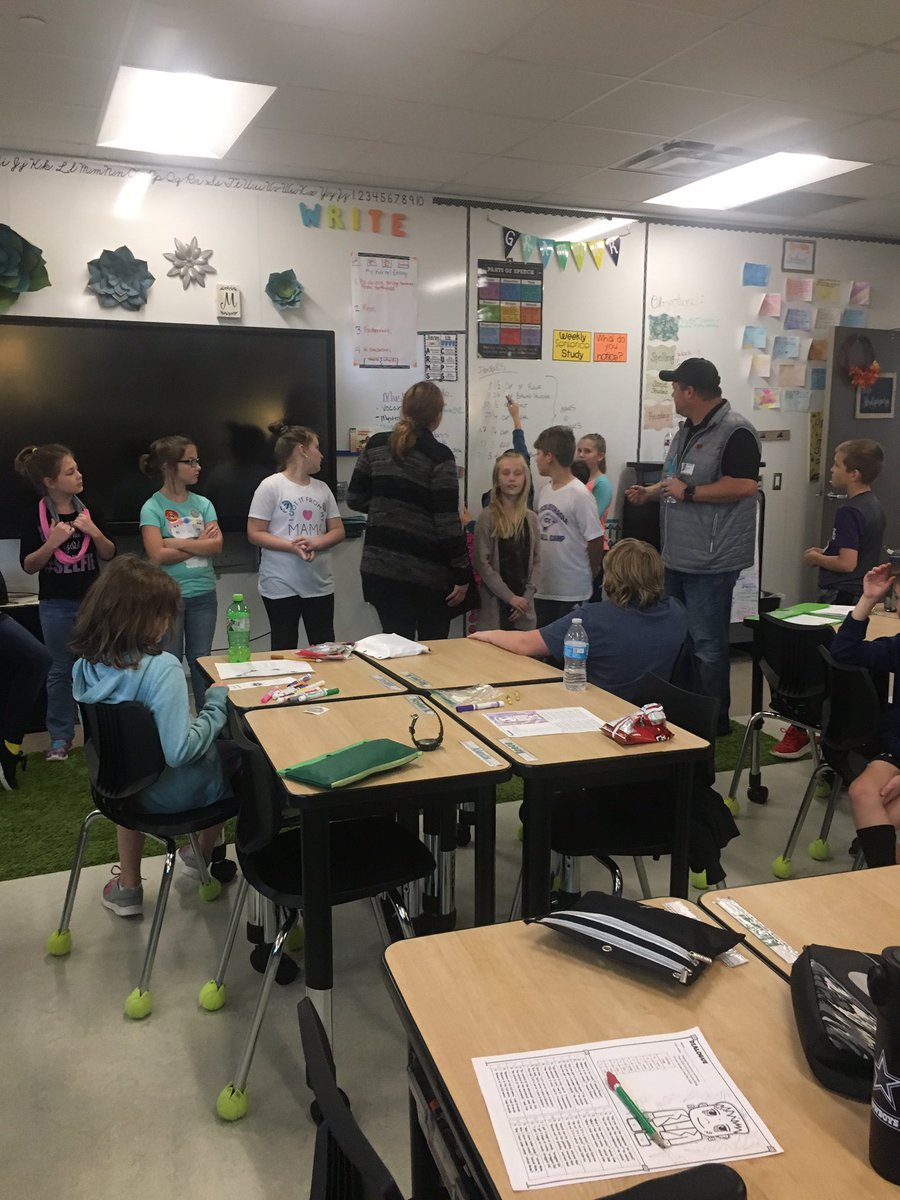 #WalnutCreekCareerDayRocks we are learning everything it takes to be chef!