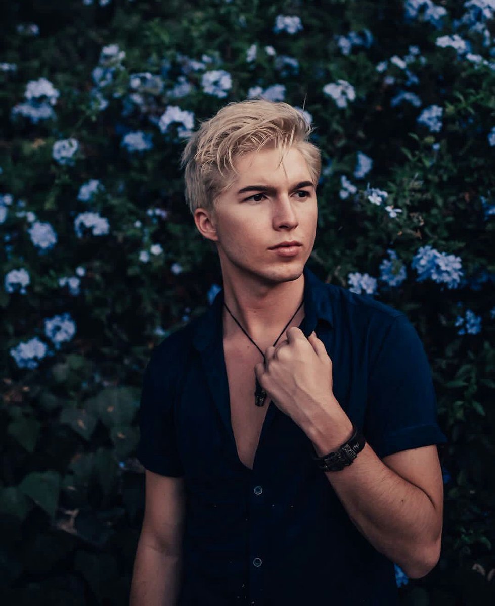 Thinking Bout Boys on X: "Paul Butcher. #Zoey101 #sexy #shirtless  https://t.co/7kdPQBnRrY" / X