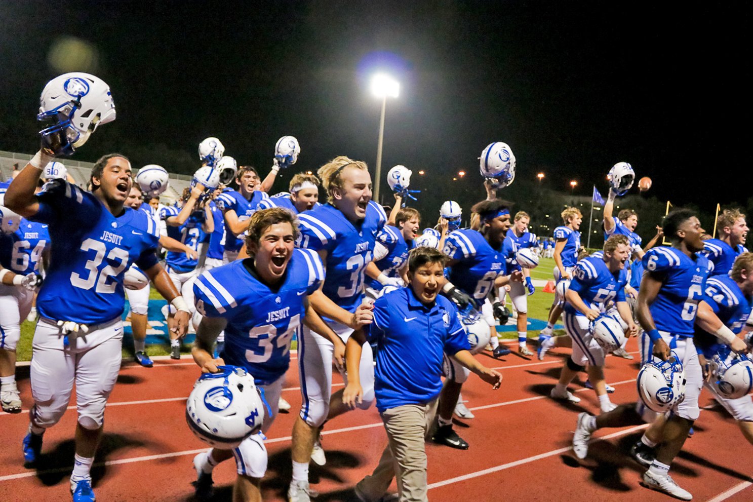 Jesuit Tampa On Twitter Jesuit Football Is 7 0 Ccc Is 8 0