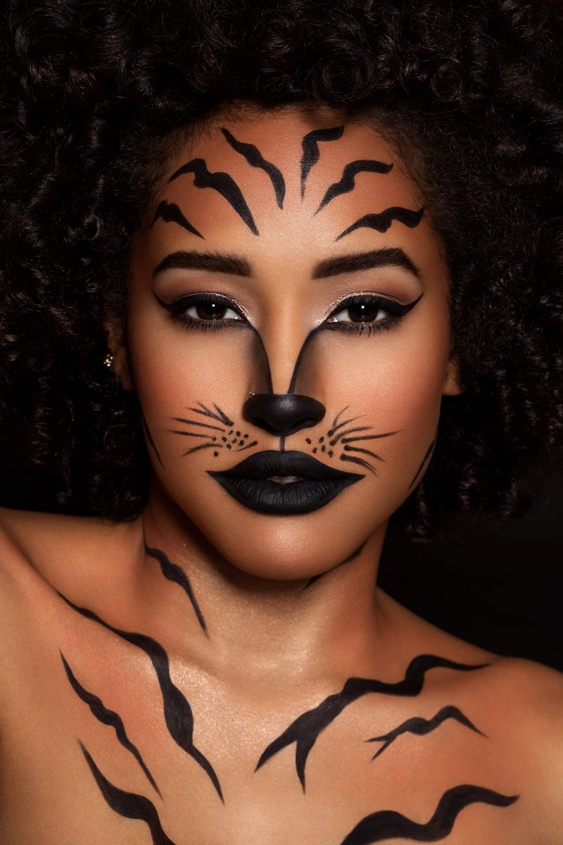 #Halloween is right around the corner and we're loving this glam tiger look on @cathyobv_ ! She used our #masterprecise all day liquid liner, our #sodapop palette, our #lastingdrama gel liner, and our #instantagerewind concealer. 🎃 #mnyhalloween