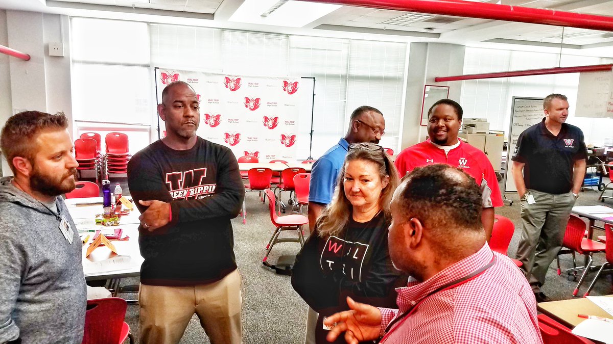 WaltripRam's tweet photo. Pairing up for some collaboration: @camedraJ @sarahRacz @WaltripRam @michaelnigglijr #hisdempowered #litcommit #ramnation https://t.co/EYsE2h45ow