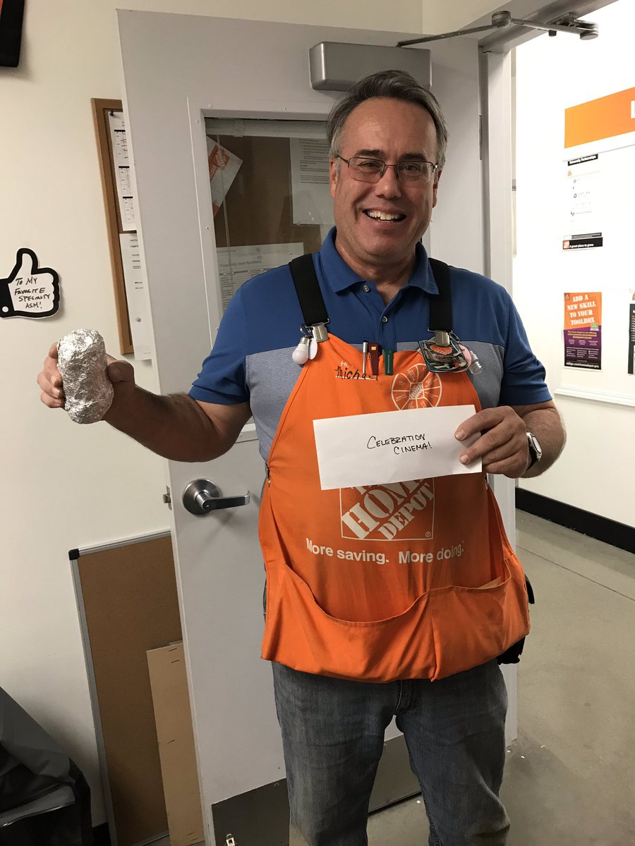 Michael from D27 was 2748’s first hot potato winner of the day!! He picked a gift card to the movies! #2748hotpotato #credit <a href="/HDmorrissey/">Michael Morrissey</a> <a href="/RAshley89/">Ryan Ashley</a> @mattmehalko <a href="/Sierra24Johnson/">Sierra Johnson</a> <a href="/jonhensley1495/">Jon Hensley</a> <a href="/NikiVeldstra/">Niki Veldstra</a>