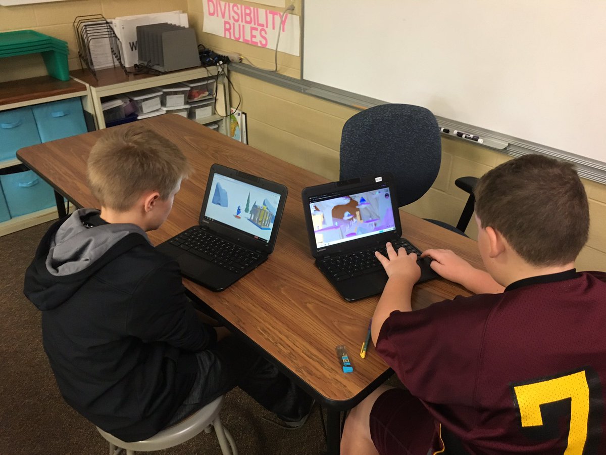 LeRoySTEM's tweet photo. Having fun with Mrs. Carstens’ 5th grade class #LESSTEM @iKeepSafe @Google @DonorsChoose https://t.co/guUi2Y80TX