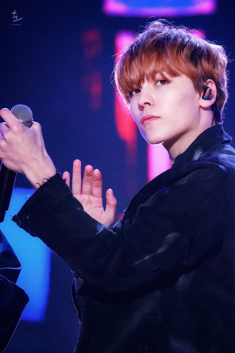 VernonSpain's tweet photo. 📷[FOTO]
181014 || #Vernon en el "SBS BBQ SUPER CONCERT".
©theboyvernon

#버논 #세븐틴 #SEVENTEEN https://t.co/5FEhNPGLr6