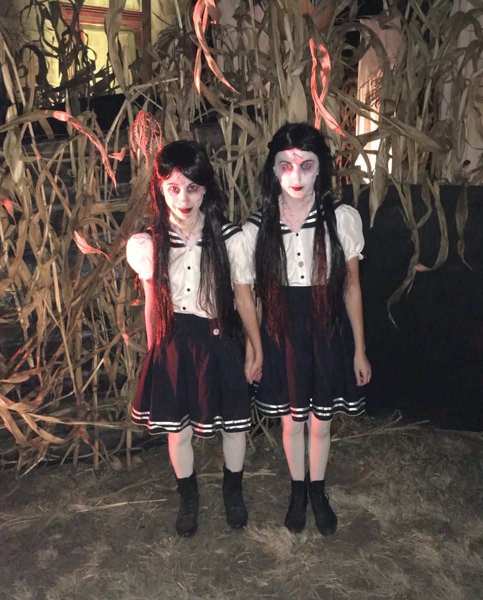 NicoletteShutty's tweet photo. @IMKristenBell and @daxshepard Thanks for spending your night in hell with us. Come back and play anytime. #hauntedhayride #shiningtwins https://t.co/2FnPmVrZy3
