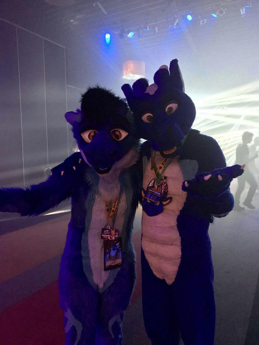 codyfurdragon's tweet photo. Have a picture of me and @azurthedragon for this #FursuitFriday!!
Blue dragons gotta stick together :P
Taken at @DutchFurdance #DFD2 https://t.co/K6Mw8jhANr