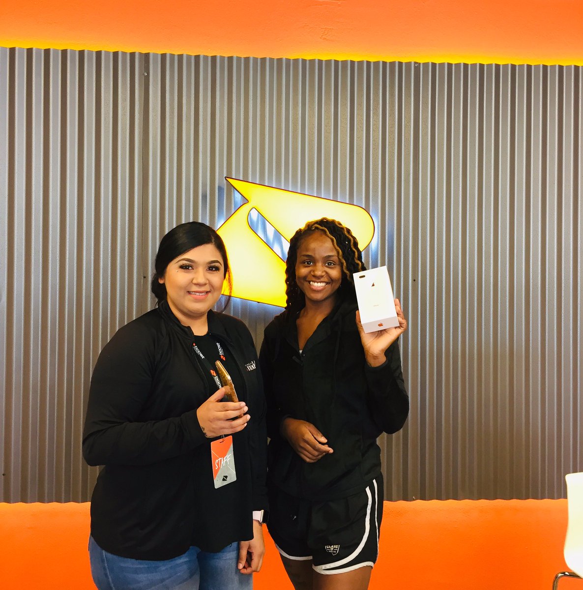 pwcjerry's tweet photo. PWCLV 2110 Starting it’s morning off right with a BoostUP! #boostmobile 
@boostpwclv @CaptMorganBoost @Aarondunbar_spg @dixinco @Dk1team1dream https://t.co/wDsvtT8fhA