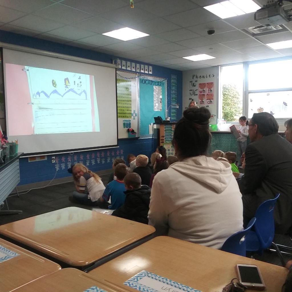 GitlerJack's tweet image. Writing celebration in Mrs. Lowery&apos;s class! #Bcbrownrocks @ByronCenterPS