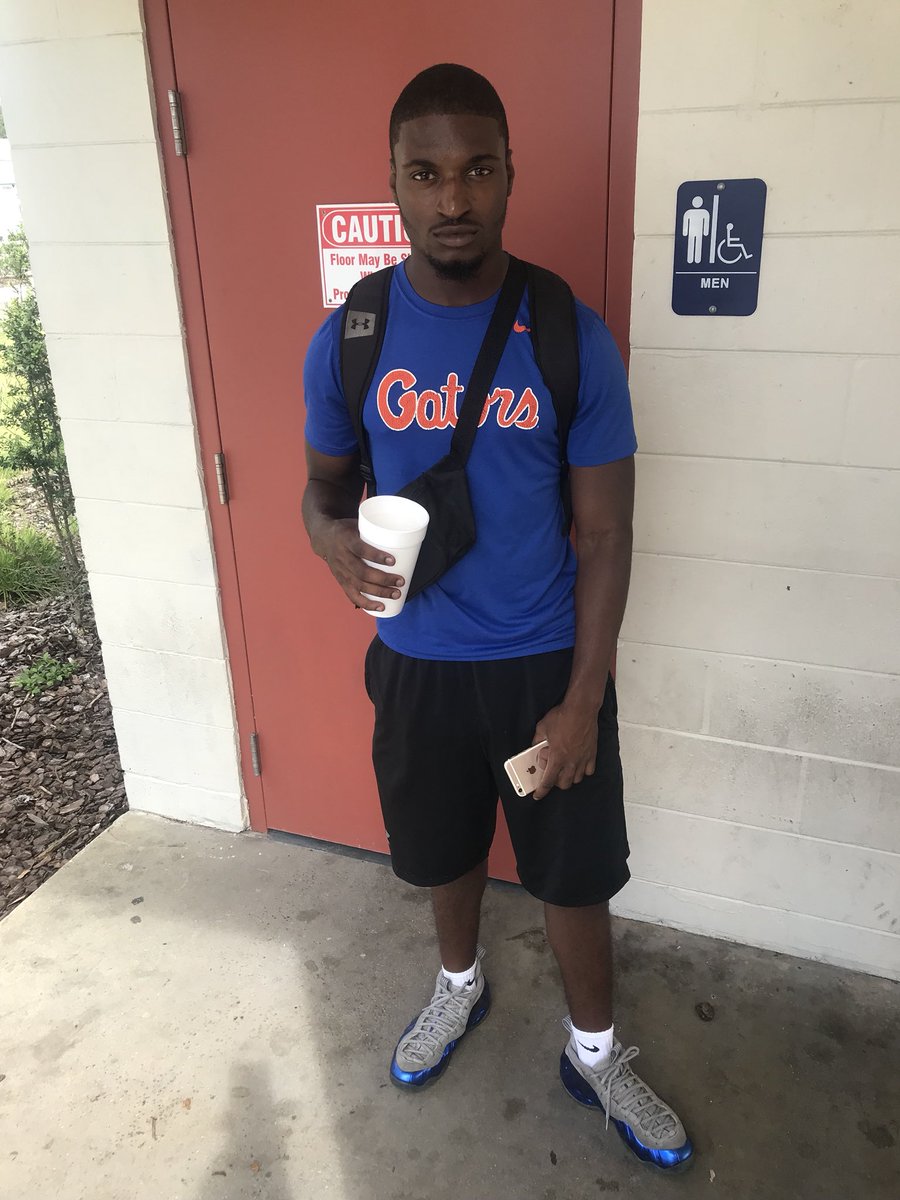 I was down on my ASS but I kept it Kool watch my momma struggle so I hustle that’s what I like to do 🤬😈🖕🏾🖕🏾 :