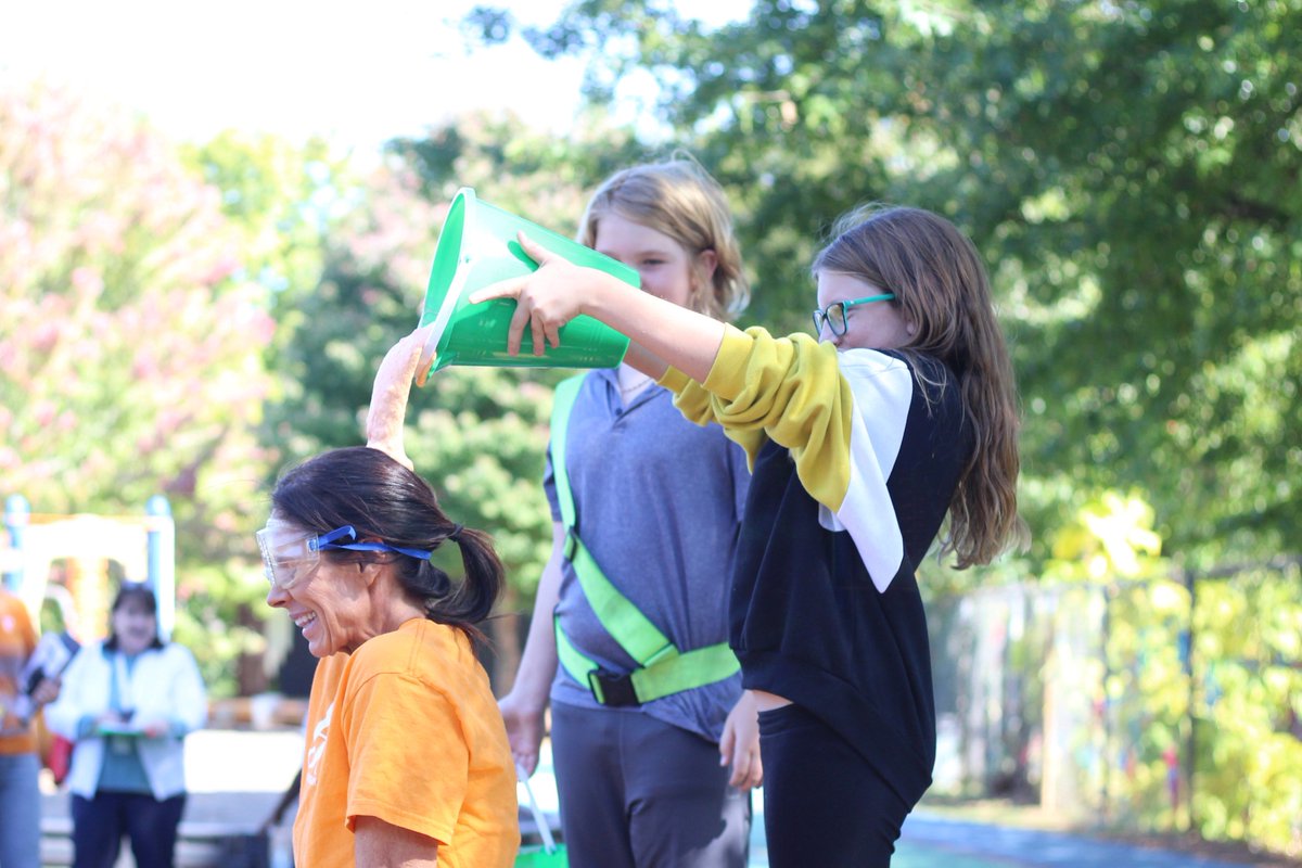 BeaumontMagnet's tweet photo. Principal @BMAWindyC was last.  She upped the ante by ditching her hairnet and trash bag!  Our 4th &amp; 5th grade top sellers had no mercy!  #BMAfamily https://t.co/MkhZ3wfkbV