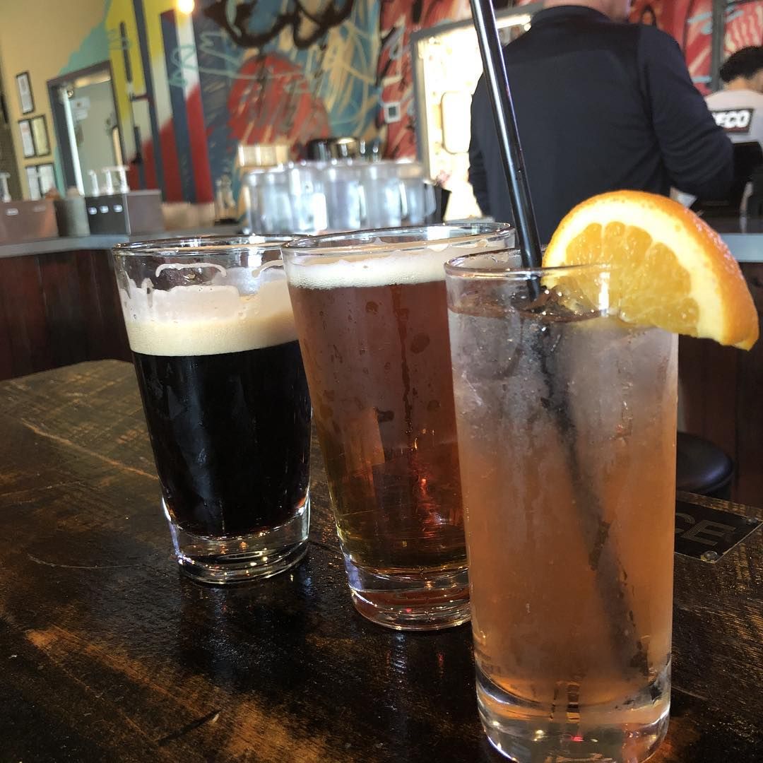 HighlineRxR's tweet photo. T.G.I.F.

#crystalcity #arlingtonva https://t.co/8C65hjkQTT