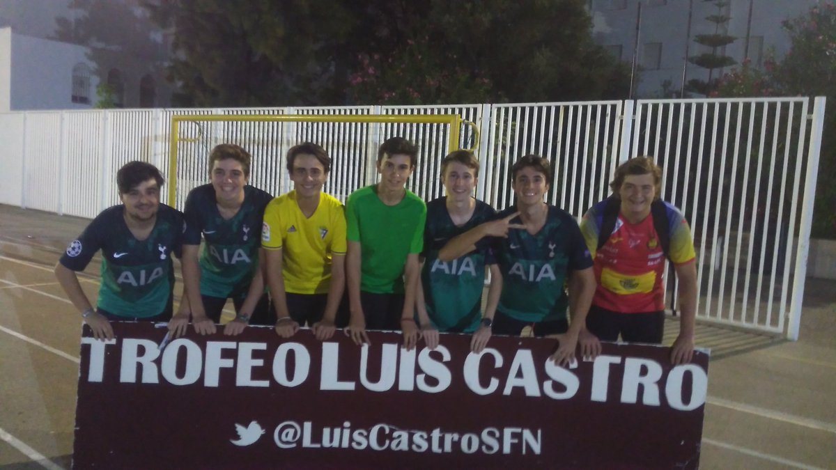LuisCastroSFN's tweet photo. Da comienzo una nueva jornada de este memorable Trofeo Luis Castro con los enfrentamientos del grupo A:
2B vs 1B
1A vs 1C https://t.co/kRO4fDlWYN