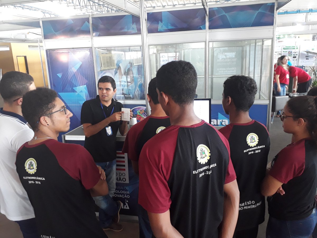 fapema_maranhao's tweet photo. Autodomum, empresa júnior especializada em sistema de automação residencial ao usuário o controle de dispositivos inteligentes apresenta em nosso stand da @fapema_maranhao as técnicas de monitoramento desenvolvidas através do sistema de software e hardware. #SNCT2018 https://t.co/QJogPVOFKo