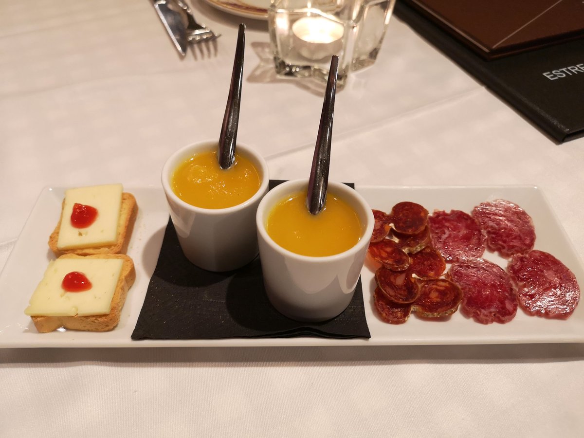 JuEndrino's tweet image. Chupitos de calabaza. 😍 @HostalEstrella #Rupit