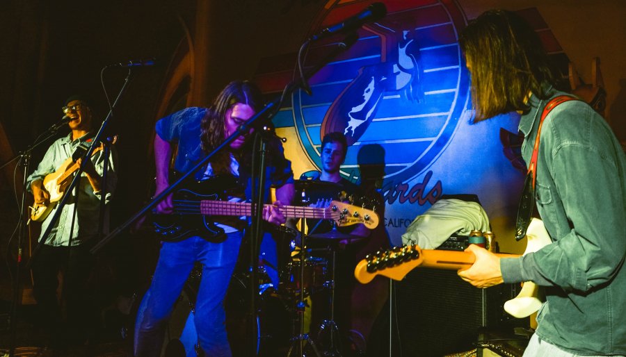 PREMIERE: newcomers Idle Joy release single "Let's Just Go Surf" streaming exclusively on The Deli SF bit.ly/2OvwaFE