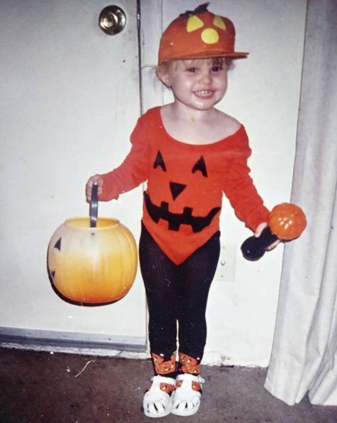 🎃 Congratulations to our #ToT4UNICEF throwback contest winner, <a href="/Becca_Ann143/">Rebecca 📚🦉/ RIP Tiger 💔</a>! Thank you to everyone who participated. October isn't over so don't stop raising money for WASH! Learn more by visiting circlek.org/wash. <a href="/UNICEFUSA/">UNICEF USA</a>