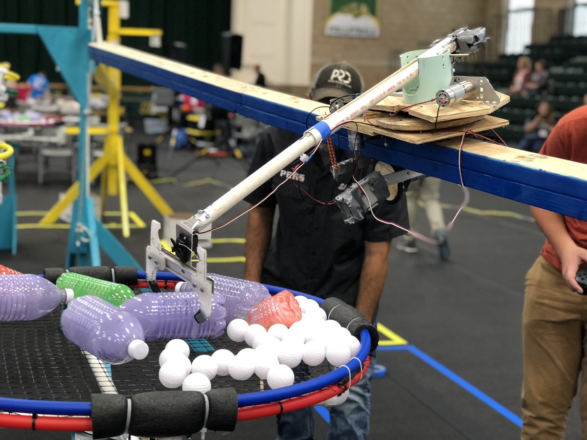 KyleJBosch's tweet image. Just amazed at what these teams have designed and built in the last three weeks. #BisonBEST #NDSUengineering