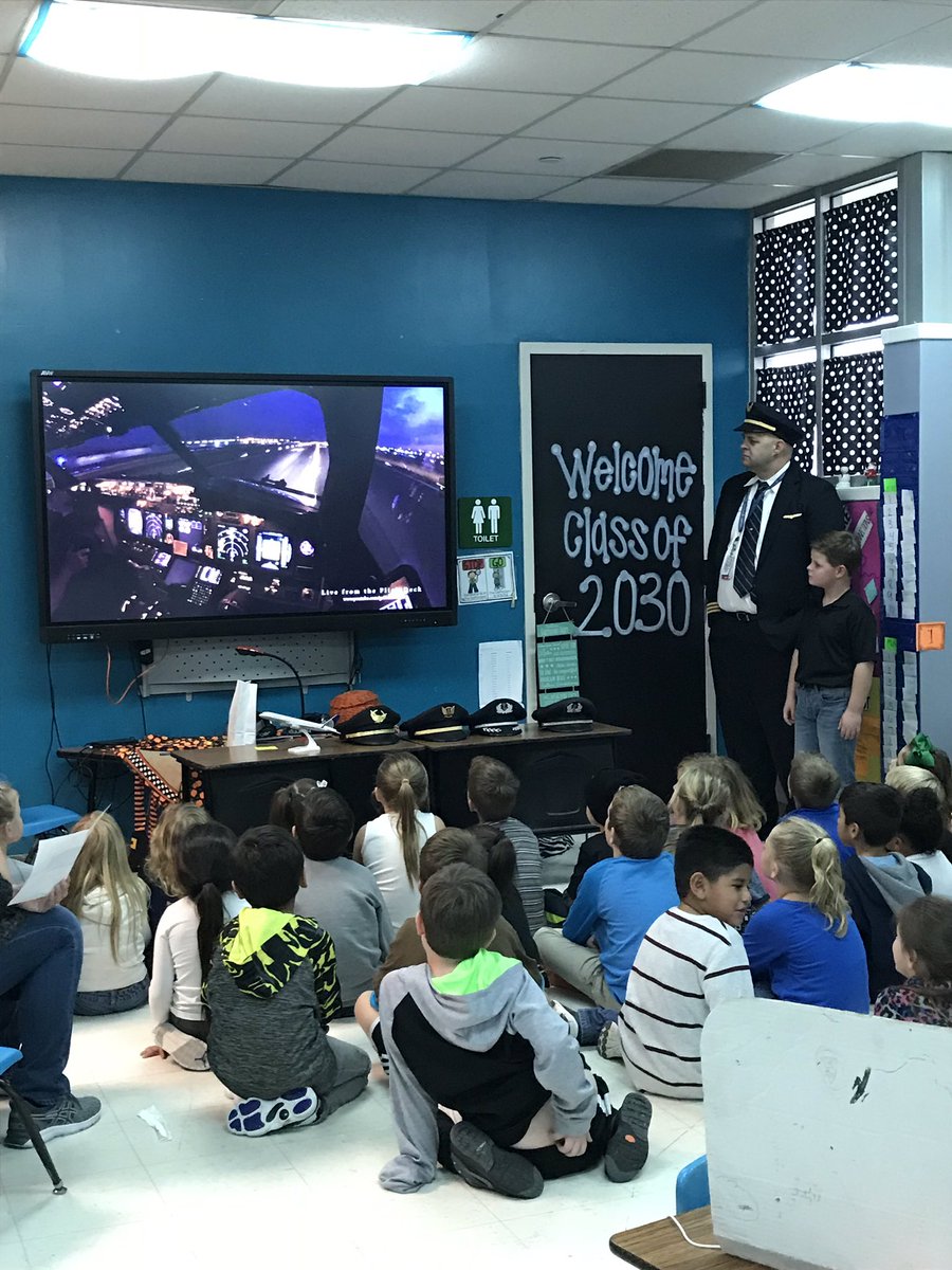 cntorrieri's tweet photo. Guidance lessons and Career presenters with Kinder and First graders on this rainy Friday. @silvercreekazle #AzleISDWay https://t.co/2oaRmVcNMm