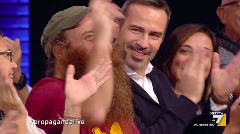 welikeduel's tweet photo. Eccoci in diretta dal Teatro 2 degli Studios di via Tiburtina in Roma per la puntata numero 6 di #propagandalive https://t.co/391hxUrJ60