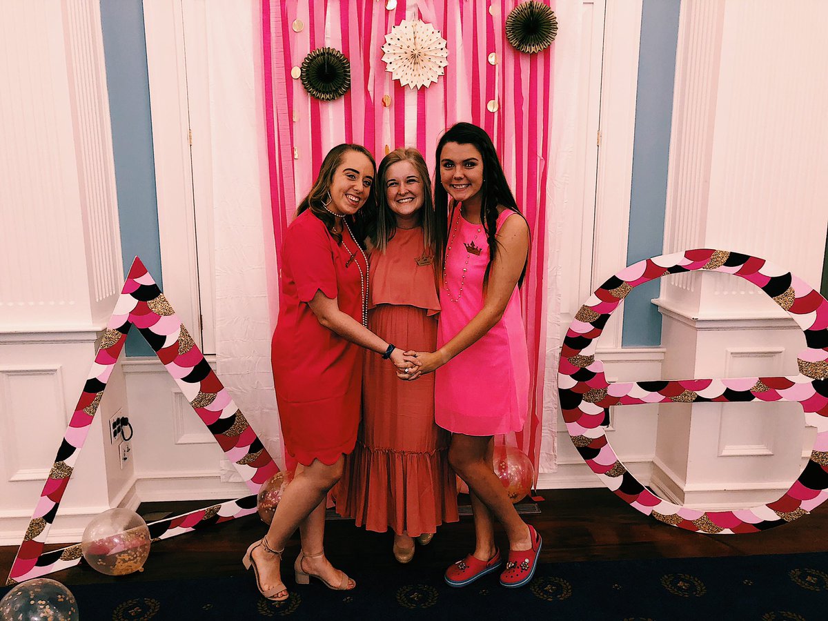 emily_anne016's tweet photo. just me and my delta gorlsπ€©
RUSH WEEK WE READY FOR YA
**************************************
#rushdelta #makemeagrandma2018 https://t.co/jhxV76DDpC