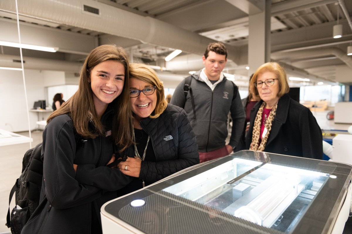loomischaffee's tweet photo. Day 1 of Parents Weekend 2018 was a success! Can't wait to see what tomorrow brings. #ParentsWeekend2018 #LoomisChaffee #PurposeLived https://t.co/Te70SeGKBz