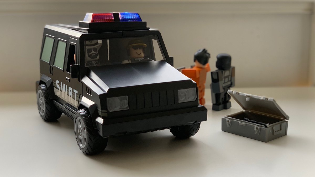 Badimo On Twitter Whoa A Jailbreak Swat Unit Toy From Roblox Is Here And The Light Bar Even Works Find It At Target Or Walmart You Can Also Find