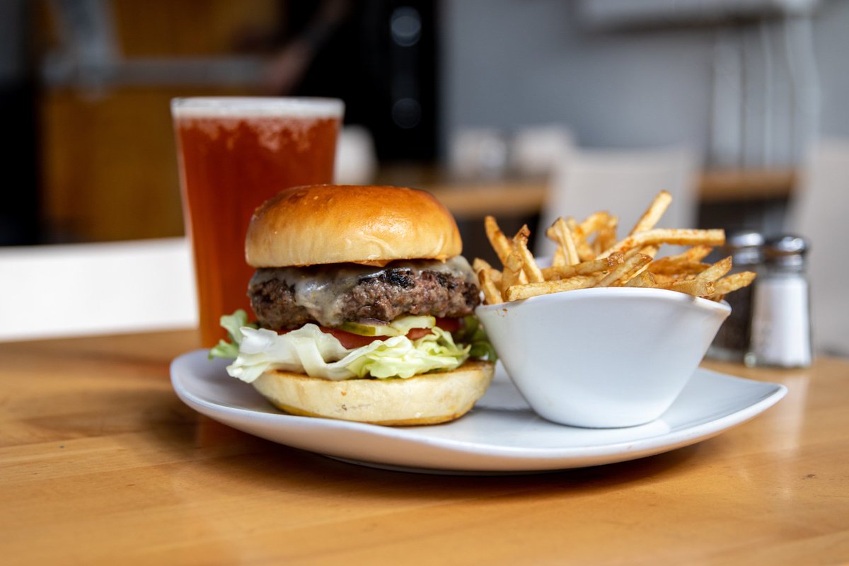 MemphisCafe's tweet photo. MEMPHIS AFTER HOURS MENU πβ¨
happening right now! be there or be β¬οΈοΈ
You hungry yet? π #memphiscafe #latenightatmemphis https://t.co/3rmnt8wotd