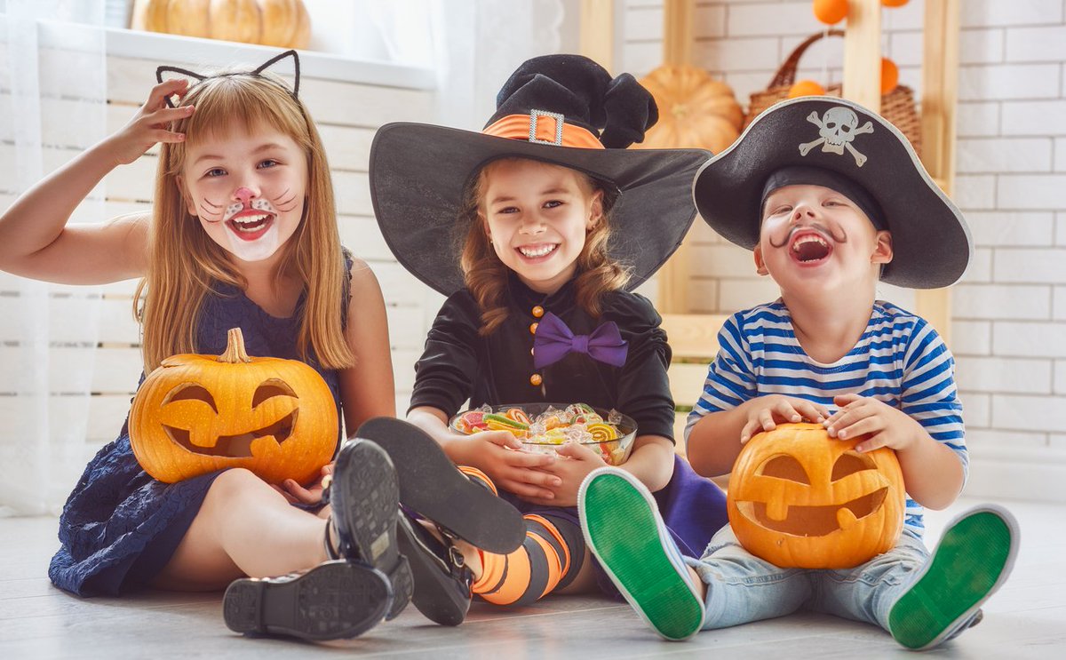Find faBOOlous #Halloween classroom activities in our latest #blog post! 🎃 bit.ly/VSCHalloweenAc…