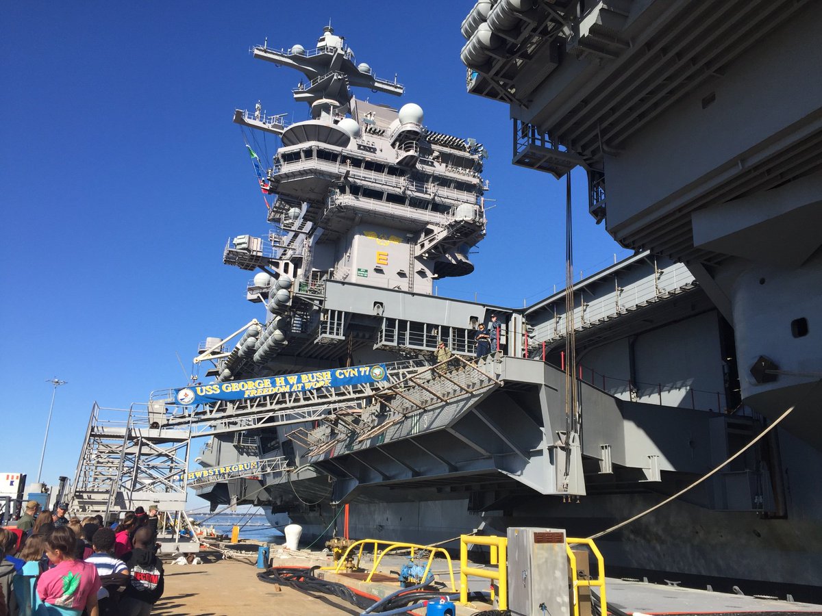 Enjoyed exploring with NPS students at the 2nd Annual NAVSTA STEM Day! Can you estimate the length of a flight deck? #NPSmath
