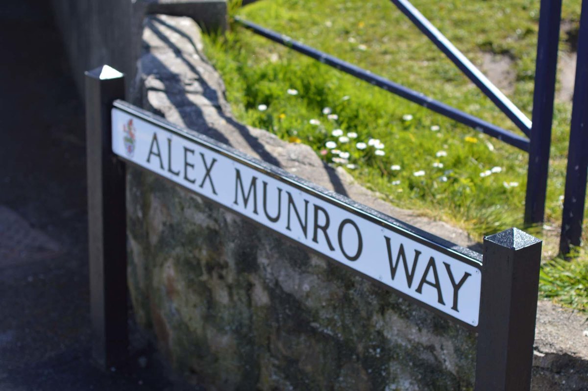 NeilRava's tweet photo. The UKs leading provider of die-pressed plates to the housing, rail, civils and defence industries, and direct manufacturer of street nameplates to Local Authorities, Building Contractors and the Sign Trade.

Please feel free to contact me. neil.rava@pfisolutions.co.uk https://t.co/Zg6LlFEH0W