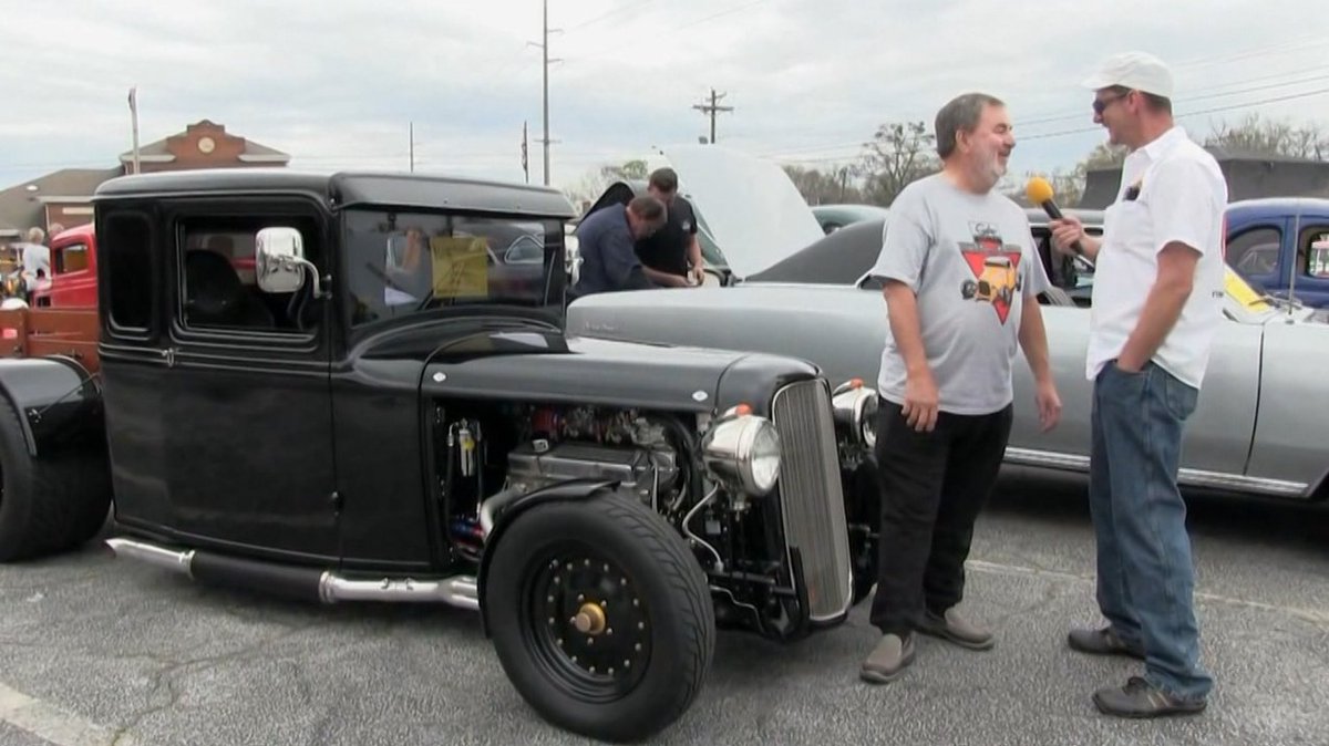 Coming up, Tim The Milkman visits Monroe, Georgia for their annual car show! Tune in to Hot Rod Madness today at 3PM ET. #RevnTV #StayTuned #HotRodMadness