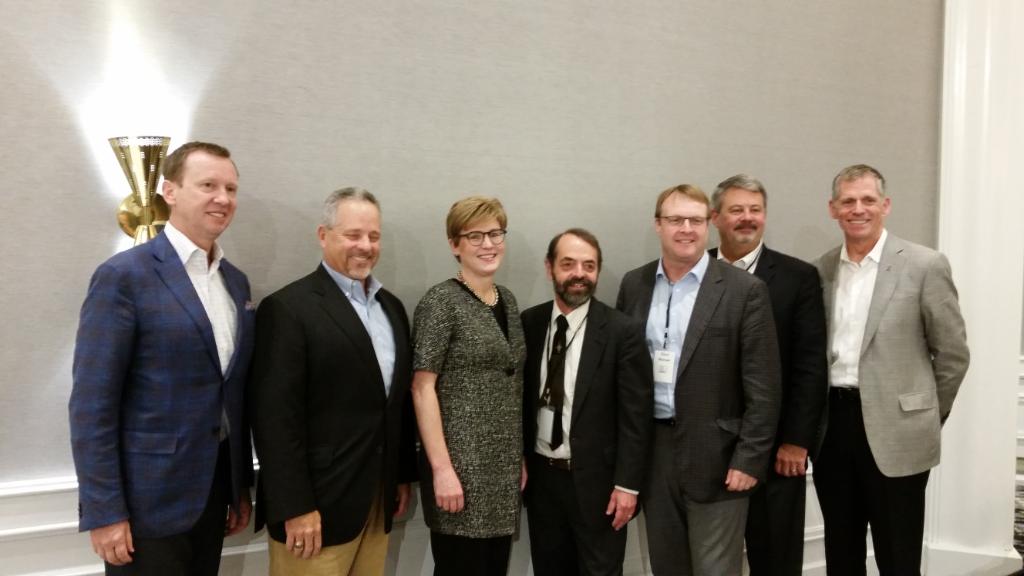 portlandgeneral's tweet photo. “Doing nothing is not an option: We can be clean and affordable. We can be clean and reliable.” PGE President + CEO Maria Pope, pictured here with other utility CEOs at the #CUBCon18, talking about our #CleanEnergyFuture focus. cc: @OregonCUB https://t.co/AtBiVe3ayE