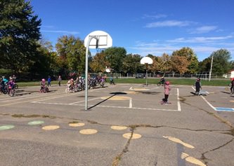 Le 5 octobre dernier avait lieu la « Vélo-Fête » à l’école Pierre-Boucher à Boucherville. csp.ca/actualites/la-…