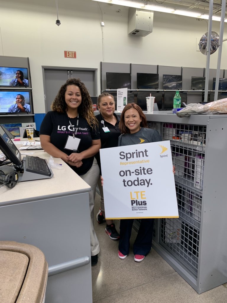 Come visit Walmart 3473 in Las Vegas, you'll find crazy good deals on Sprint. Get a Samsung for as low as $1 a month. <a href="/david_lopez702/">David Lopez</a> #SprintWMTKO